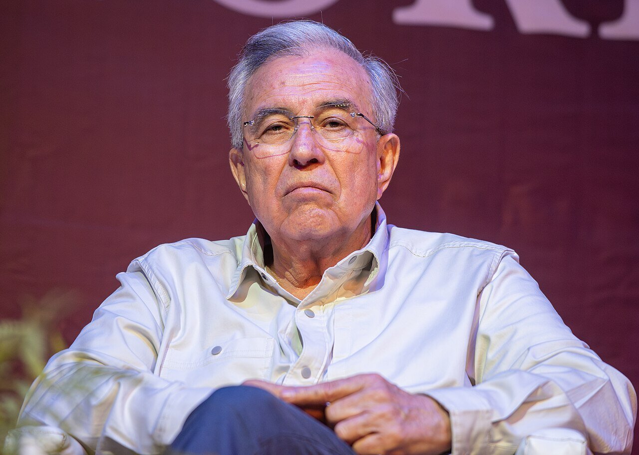 Rubén Rocha Moya en la Feria del Libro de Culiacán en 2023; fotografía de archivo
