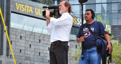Epigmenio Ibarra durante un mitin en Ciudad de México en septiembre de 2013. Fotografía de archivo.