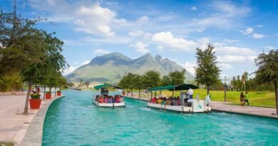 Paseo Santa Lucía en Monterrey: vista del canal para comparar su aspecto en distintos momentos