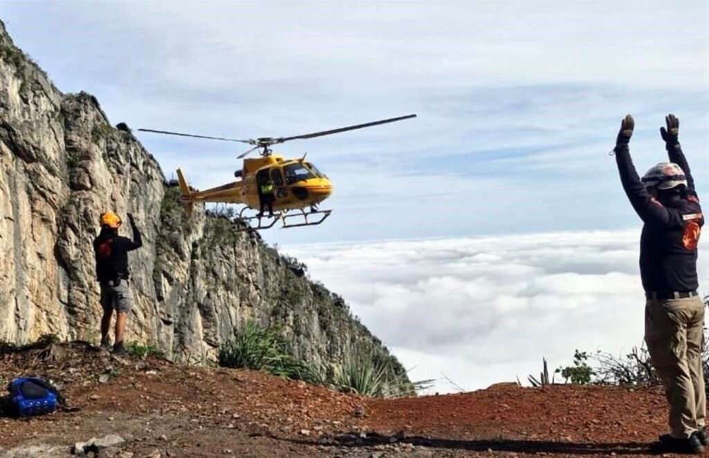 Imagen ilustrativa de rescate aéreo en zona montañosa